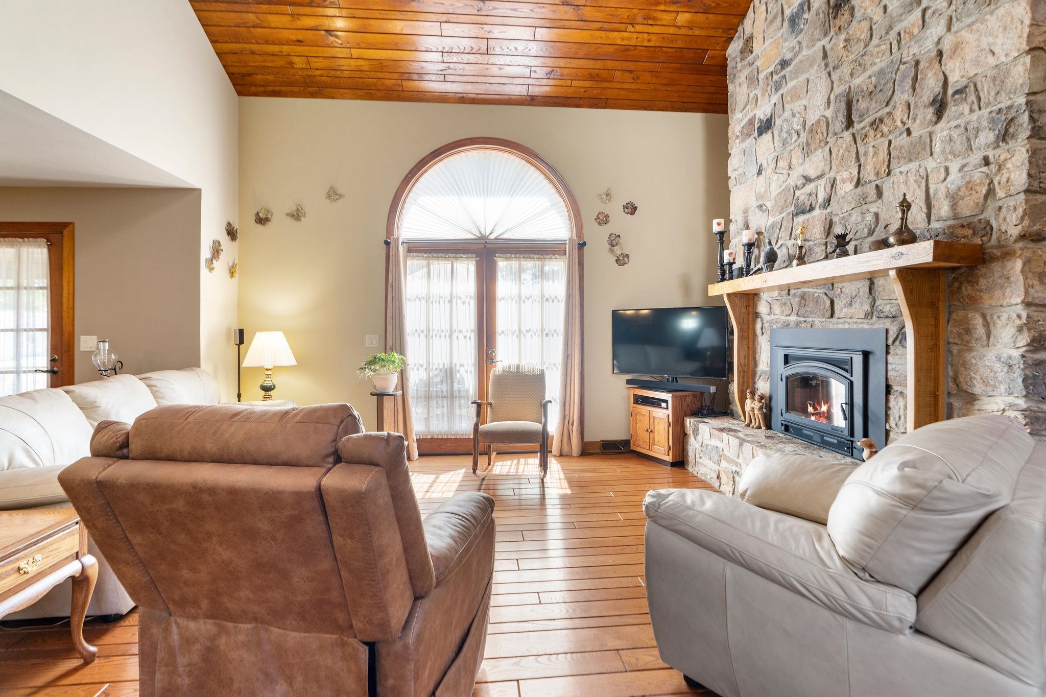 1924 PARKERSBURG TPKE, SWOOPE, Virginia 24479, 3 Bedrooms Bedrooms, ,2 BathroomsBathrooms,Residential,1924 PARKERSBURG TPKE,669042 MLS # 669042 1924 PARKERSBURG TPKE, SWOOPE, Virginia 24479, 3 Bedrooms Bedrooms, ,2 BathroomsBathrooms,Residential,1924 PARKERSBURG TPKE,669042 MLS # 669042