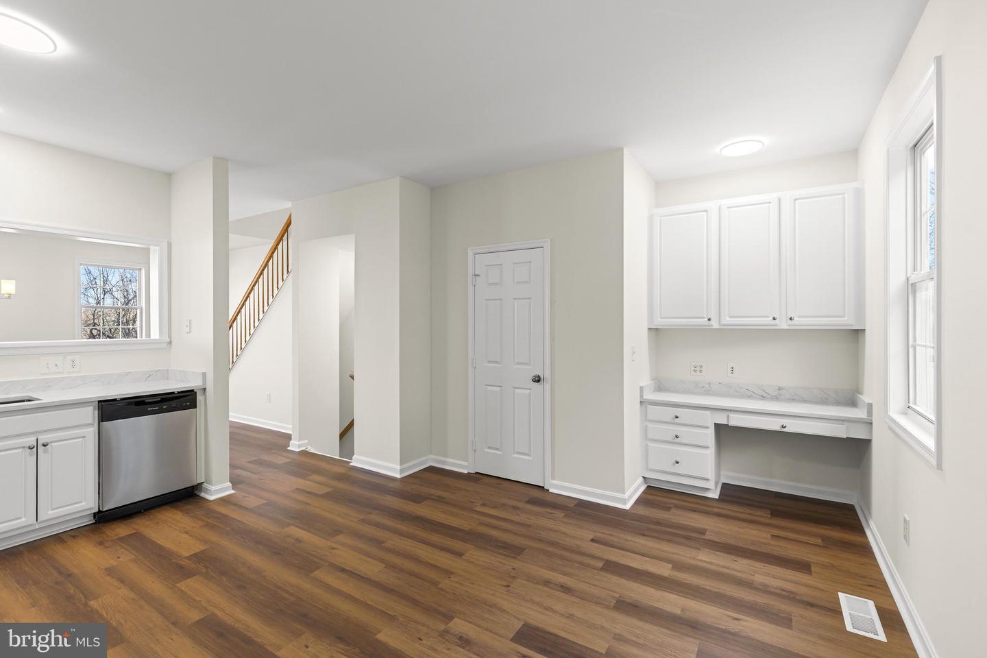 71 SIRE WAY, WARRENTON, Virginia 20186, 3 Bedrooms Bedrooms, 9 Rooms Rooms,2 BathroomsBathrooms,Residential,For sale,71 SIRE WAY,VAFQ2019380 MLS # VAFQ2019380