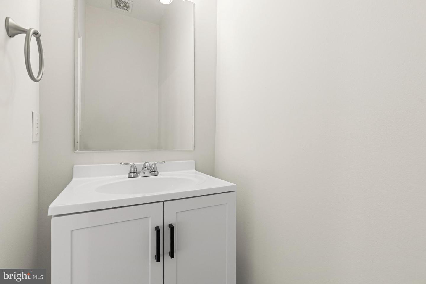 71 SIRE WAY, WARRENTON, Virginia 20186, 3 Bedrooms Bedrooms, 9 Rooms Rooms,2 BathroomsBathrooms,Residential,For sale,71 SIRE WAY,VAFQ2019380 MLS # VAFQ2019380