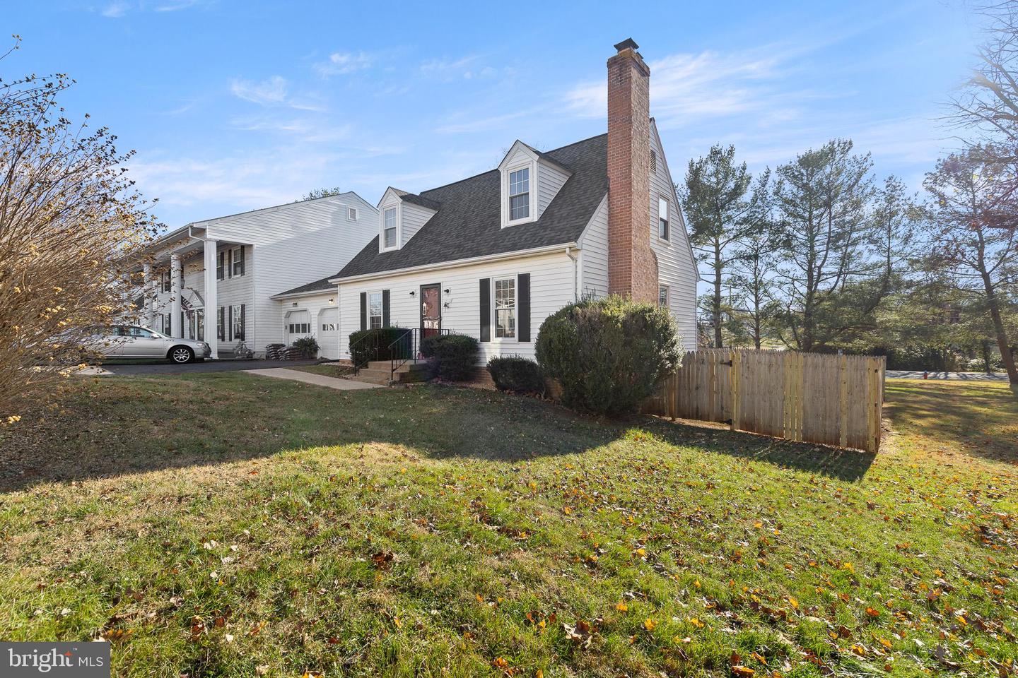 562 TIFFANY CT, WARRENTON, Virginia 20186, 3 Bedrooms Bedrooms, 9 Rooms Rooms,2 BathroomsBathrooms,Residential,For sale,562 TIFFANY CT,VAFQ2019382 MLS # VAFQ2019382