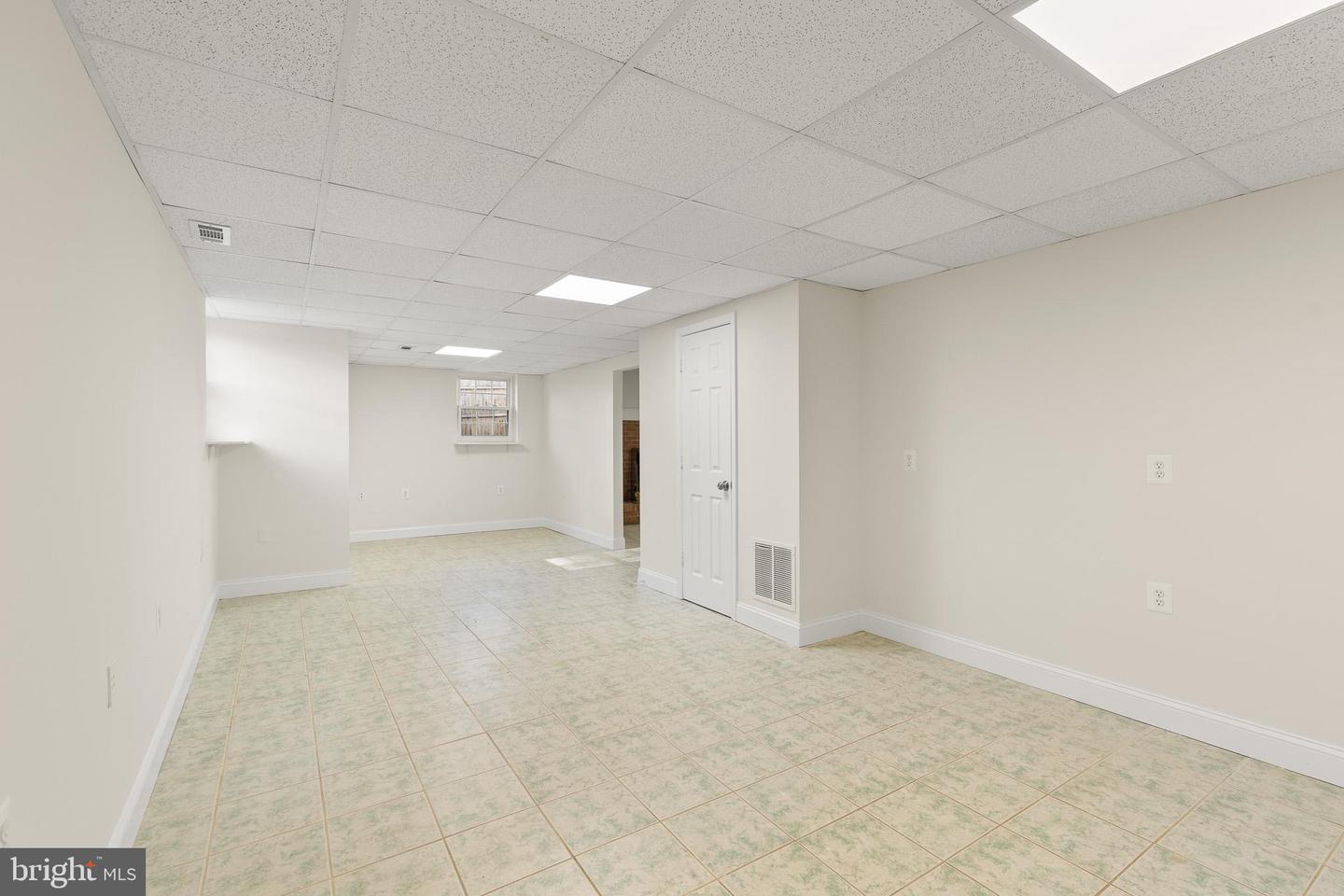 562 TIFFANY CT, WARRENTON, Virginia 20186, 3 Bedrooms Bedrooms, 9 Rooms Rooms,2 BathroomsBathrooms,Residential,For sale,562 TIFFANY CT,VAFQ2019382 MLS # VAFQ2019382