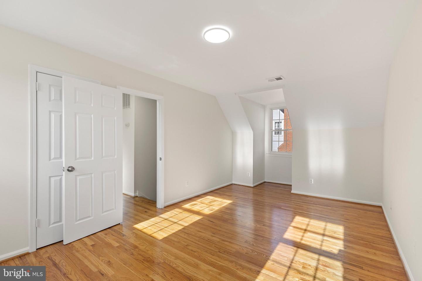 562 TIFFANY CT, WARRENTON, Virginia 20186, 3 Bedrooms Bedrooms, 9 Rooms Rooms,2 BathroomsBathrooms,Residential,For sale,562 TIFFANY CT,VAFQ2019382 MLS # VAFQ2019382