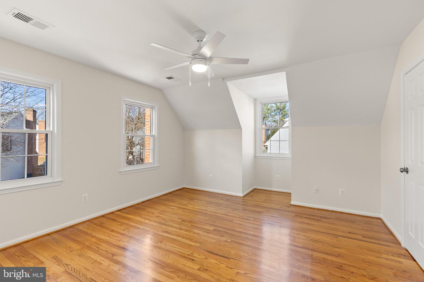 562 TIFFANY CT, WARRENTON, Virginia 20186, 3 Bedrooms Bedrooms, 9 Rooms Rooms,2 BathroomsBathrooms,Residential,For sale,562 TIFFANY CT,VAFQ2019382 MLS # VAFQ2019382