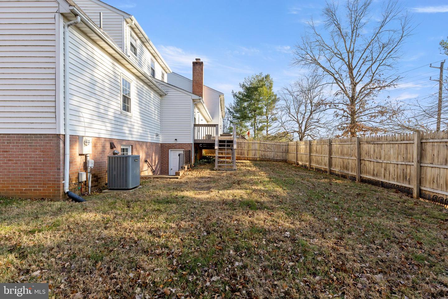 562 TIFFANY CT, WARRENTON, Virginia 20186, 3 Bedrooms Bedrooms, 9 Rooms Rooms,2 BathroomsBathrooms,Residential,For sale,562 TIFFANY CT,VAFQ2019382 MLS # VAFQ2019382