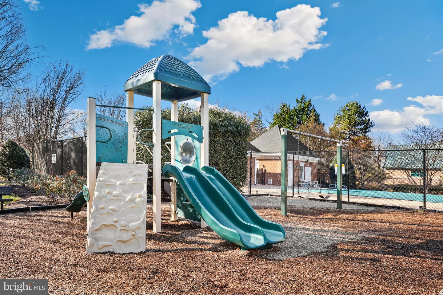 14501 BROOKMOOR LN, CENTREVILLE, Virginia 20120, 3 Bedrooms Bedrooms, ,3 BathroomsBathrooms,Residential,For sale,14501 BROOKMOOR LN,VAFX2274754 MLS # VAFX2274754