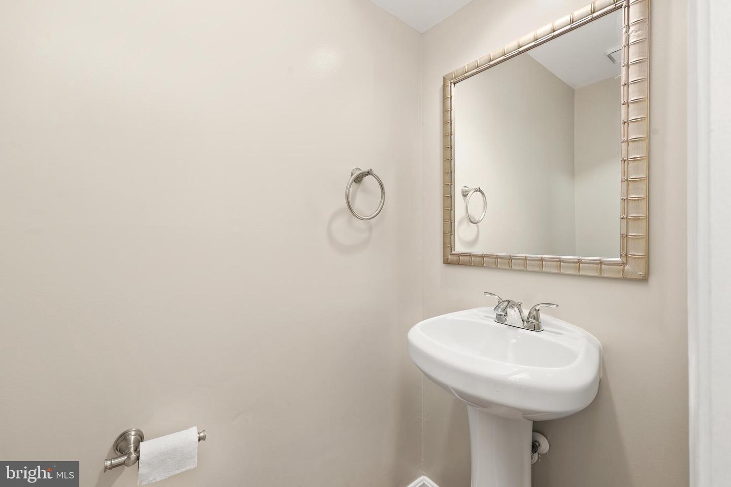 14501 BROOKMOOR LN, CENTREVILLE, Virginia 20120, 3 Bedrooms Bedrooms, ,3 BathroomsBathrooms,Residential,For sale,14501 BROOKMOOR LN,VAFX2274754 MLS # VAFX2274754