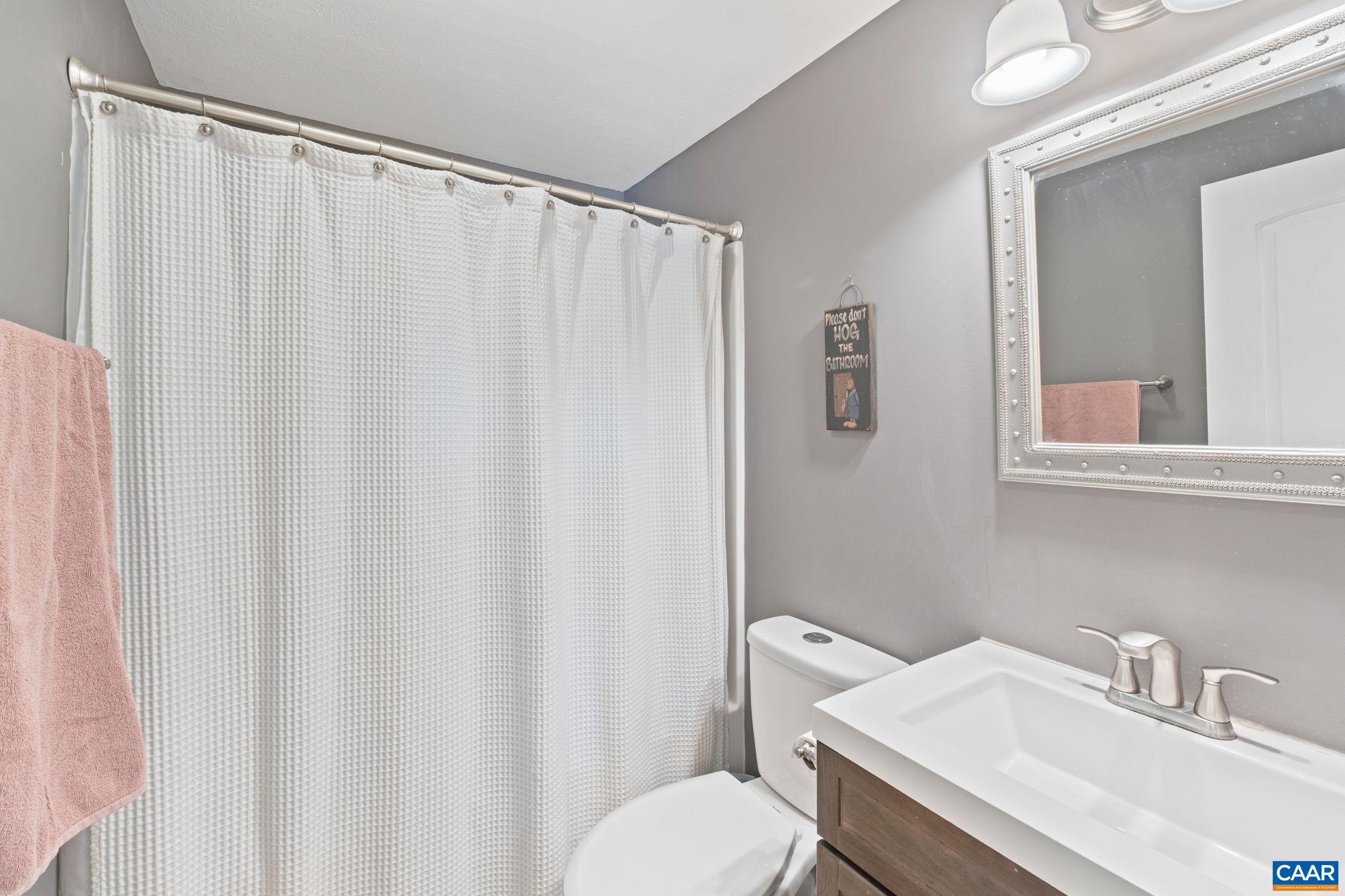 504 NEWTOWN RD, GREENWOOD, Virginia 22943, 3 Bedrooms Bedrooms, ,2 BathroomsBathrooms,Residential,504 NEWTOWN RD,671579 MLS # 671579