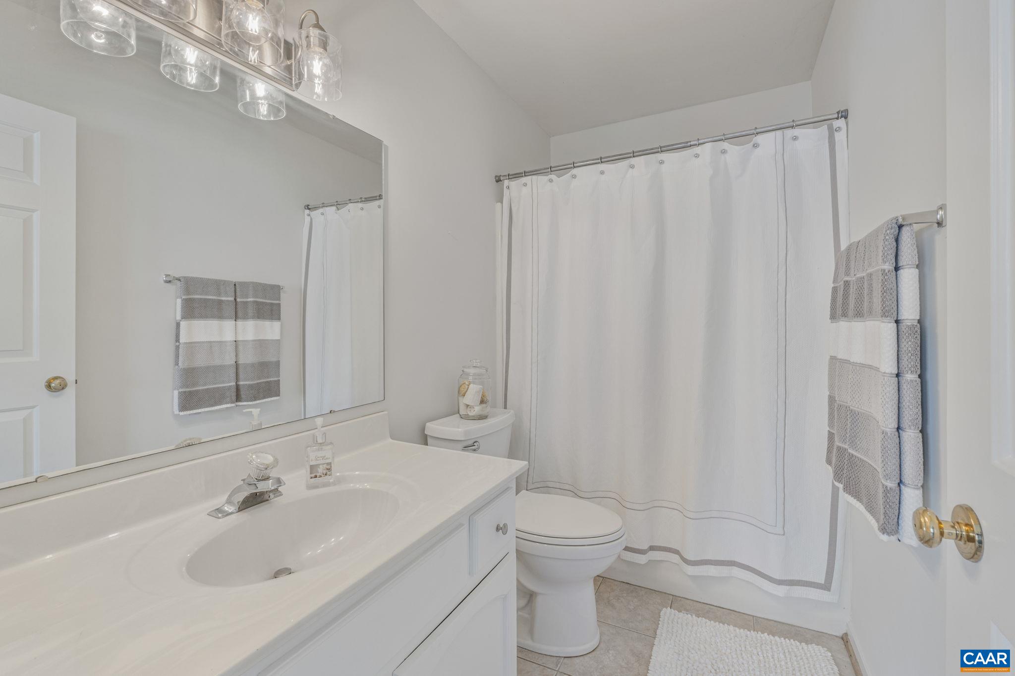 3265 GATEWAY CIR, CHARLOTTESVILLE, Virginia 22911, 3 Bedrooms Bedrooms, ,2 BathroomsBathrooms,Residential,3265 GATEWAY CIR,671589 MLS # 671589 3265 GATEWAY CIR, CHARLOTTESVILLE, Virginia 22911, 3 Bedrooms Bedrooms, ,2 BathroomsBathrooms,Residential,3265 GATEWAY CIR,671589 MLS # 671589