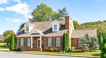 70 PEYTON RANDOLPH CT, HARRISONBURG, Virginia 22802, 3 Bedrooms Bedrooms, ,2 BathroomsBathrooms,Residential,70 PEYTON RANDOLPH CT,671590 MLS # 671590