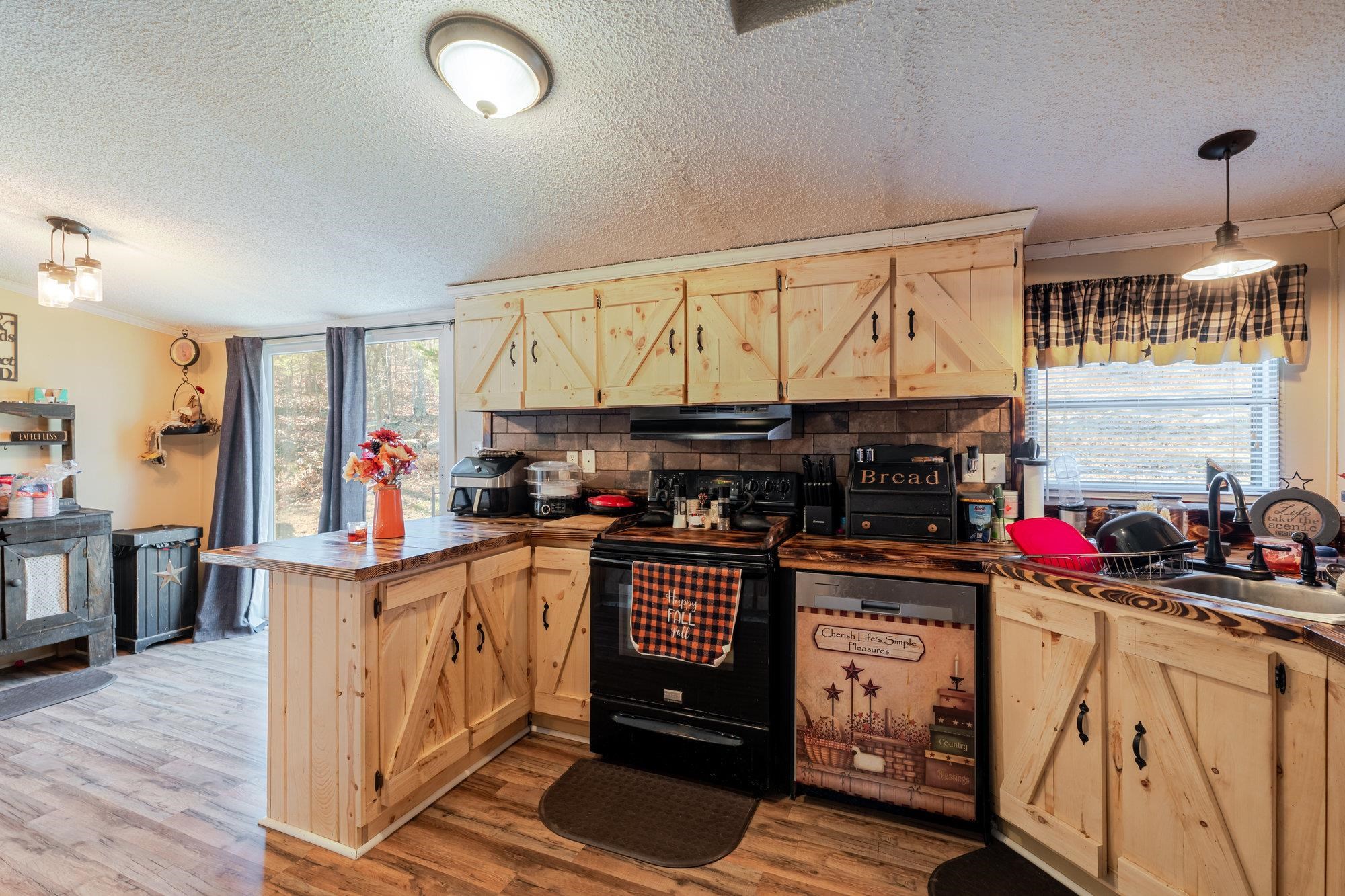 89 BITTER ROOT DR, SHENANDOAH, Virginia 22849, 3 Bedrooms Bedrooms, ,2 BathroomsBathrooms,Residential,89 BITTER ROOT DR,671595 MLS # 671595 89 BITTER ROOT DR, SHENANDOAH, Virginia 22849, 3 Bedrooms Bedrooms, ,2 BathroomsBathrooms,Residential,89 BITTER ROOT DR,671595 MLS # 671595