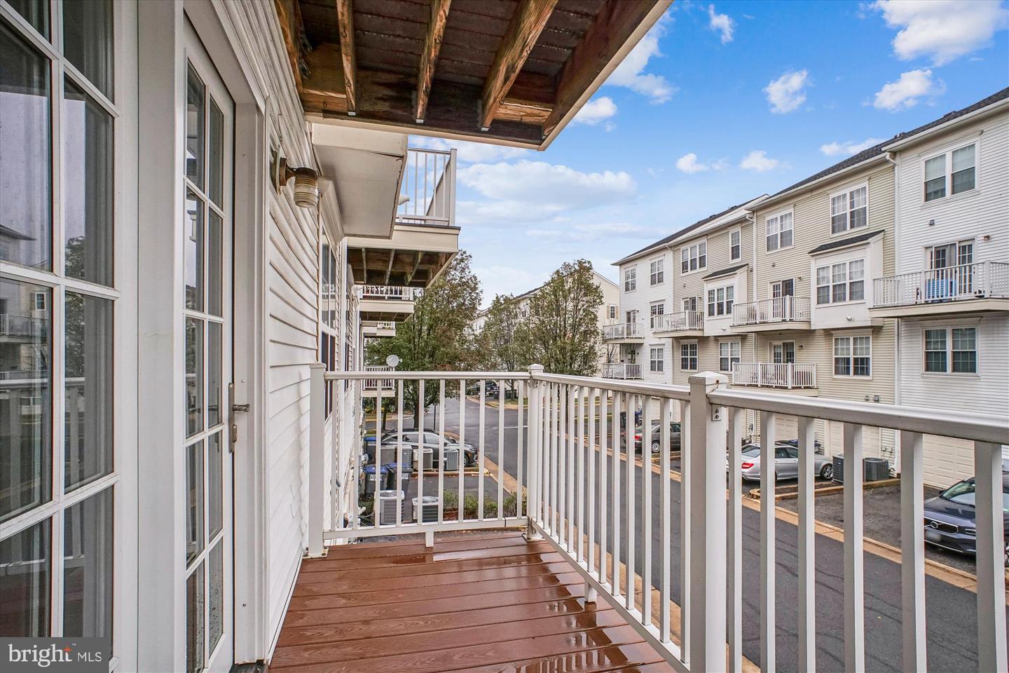 8085 GATEHOUSE RD #4, FALLS CHURCH, Virginia 22042, 3 Bedrooms Bedrooms, ,2 BathroomsBathrooms,Residential,For sale,8085 GATEHOUSE RD #4,VAFX2275968 MLS # VAFX2275968