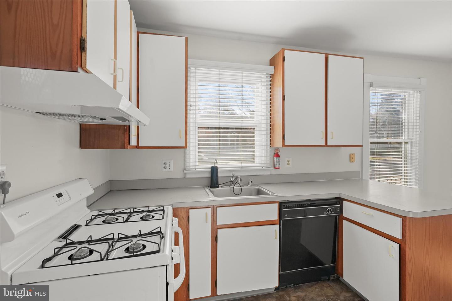 1342 HAMLIN ST NE, WASHINGTON, District Of Columbia 20017, 2 Bedrooms Bedrooms, ,2 BathroomsBathrooms,Residential,For sale,1342 HAMLIN ST NE,DCDC2229770 MLS # DCDC2229770 1342 HAMLIN ST NE, WASHINGTON, District Of Columbia 20017, 2 Bedrooms Bedrooms, ,2 BathroomsBathrooms,Residential,For sale,1342 HAMLIN ST NE,DCDC2229770 MLS # DCDC2229770