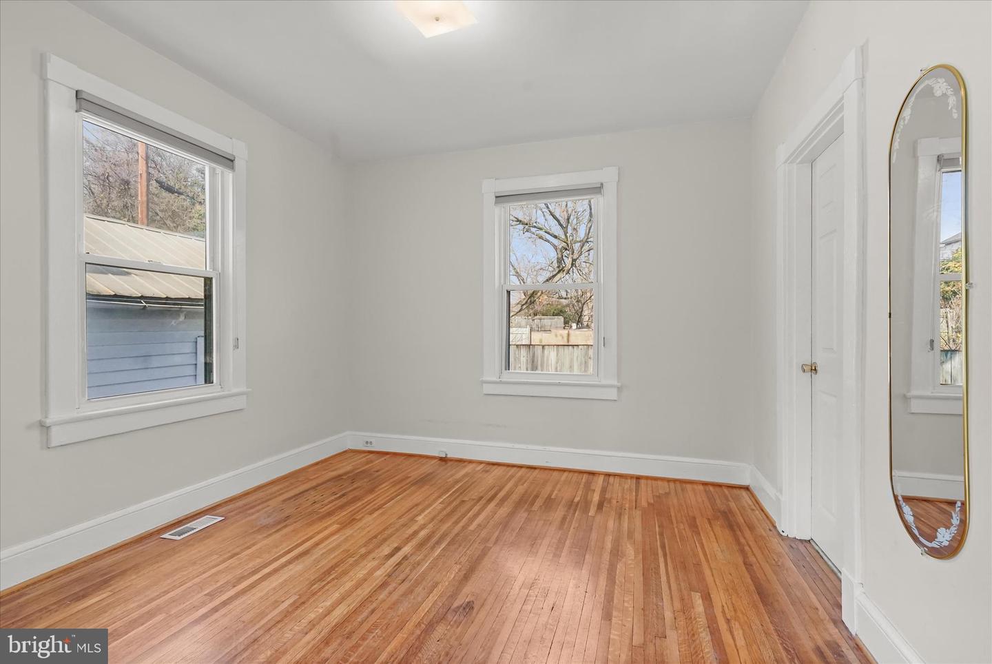 1342 HAMLIN ST NE, WASHINGTON, District Of Columbia 20017, 2 Bedrooms Bedrooms, ,2 BathroomsBathrooms,Residential,For sale,1342 HAMLIN ST NE,DCDC2229770 MLS # DCDC2229770 1342 HAMLIN ST NE, WASHINGTON, District Of Columbia 20017, 2 Bedrooms Bedrooms, ,2 BathroomsBathrooms,Residential,For sale,1342 HAMLIN ST NE,DCDC2229770 MLS # DCDC2229770