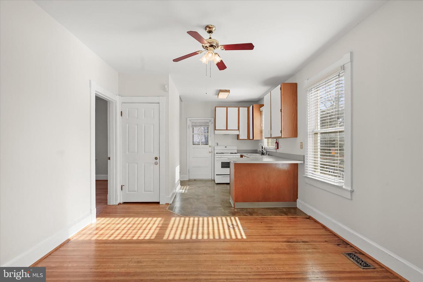 1342 HAMLIN ST NE, WASHINGTON, District Of Columbia 20017, 2 Bedrooms Bedrooms, ,2 BathroomsBathrooms,Residential,For sale,1342 HAMLIN ST NE,DCDC2229770 MLS # DCDC2229770 1342 HAMLIN ST NE, WASHINGTON, District Of Columbia 20017, 2 Bedrooms Bedrooms, ,2 BathroomsBathrooms,Residential,For sale,1342 HAMLIN ST NE,DCDC2229770 MLS # DCDC2229770