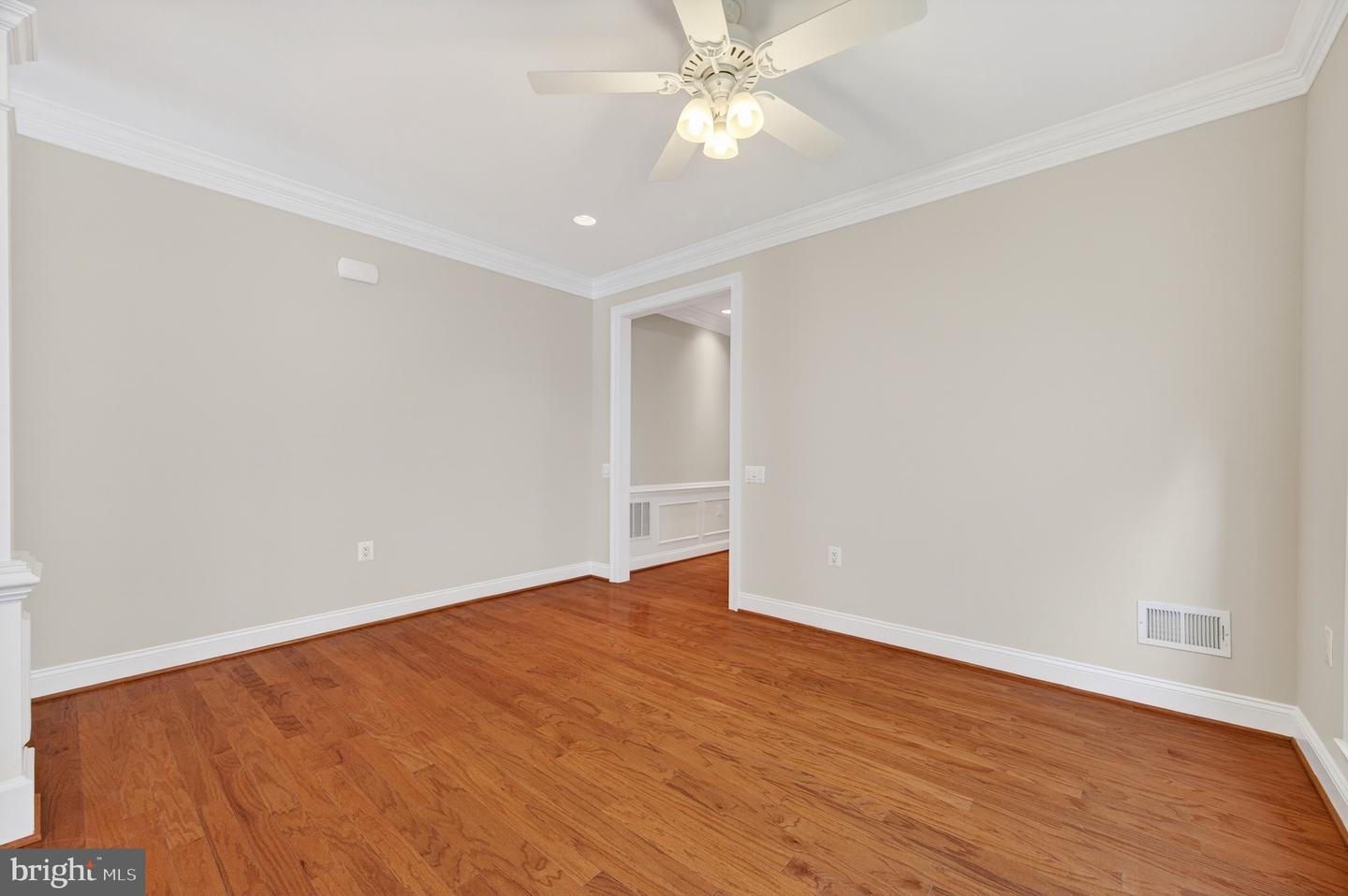 20389 OYSTER REEF PL, ASHBURN, Virginia 20147, 3 Bedrooms Bedrooms, ,3 BathroomsBathrooms,Residential,For sale,20389 OYSTER REEF PL,VALO2110486 MLS # VALO2110486