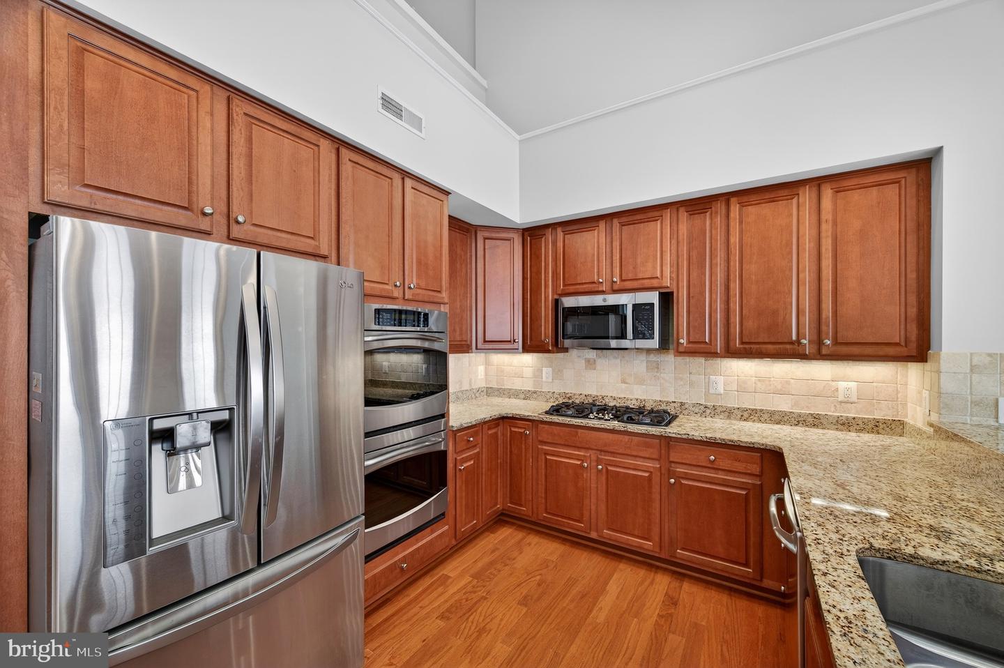 20389 OYSTER REEF PL, ASHBURN, Virginia 20147, 3 Bedrooms Bedrooms, ,3 BathroomsBathrooms,Residential,For sale,20389 OYSTER REEF PL,VALO2110486 MLS # VALO2110486