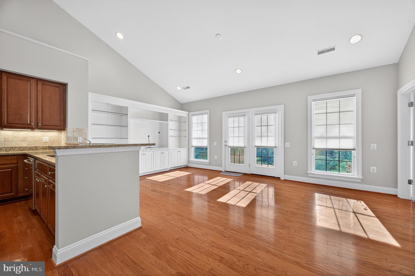 20389 OYSTER REEF PL, ASHBURN, Virginia 20147, 3 Bedrooms Bedrooms, ,3 BathroomsBathrooms,Residential,For sale,20389 OYSTER REEF PL,VALO2110486 MLS # VALO2110486