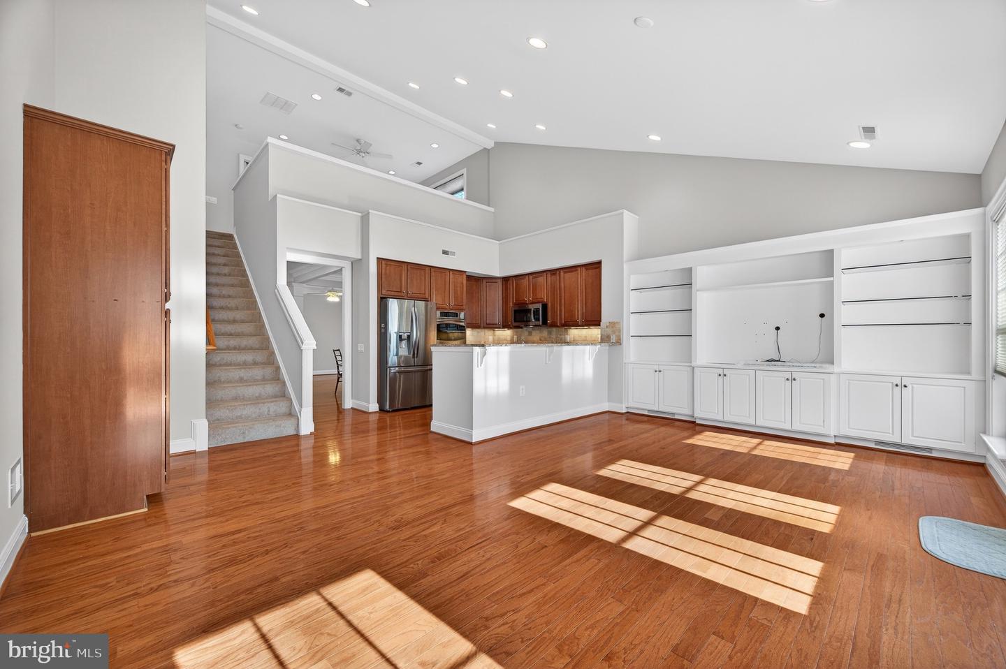 20389 OYSTER REEF PL, ASHBURN, Virginia 20147, 3 Bedrooms Bedrooms, ,3 BathroomsBathrooms,Residential,For sale,20389 OYSTER REEF PL,VALO2110486 MLS # VALO2110486