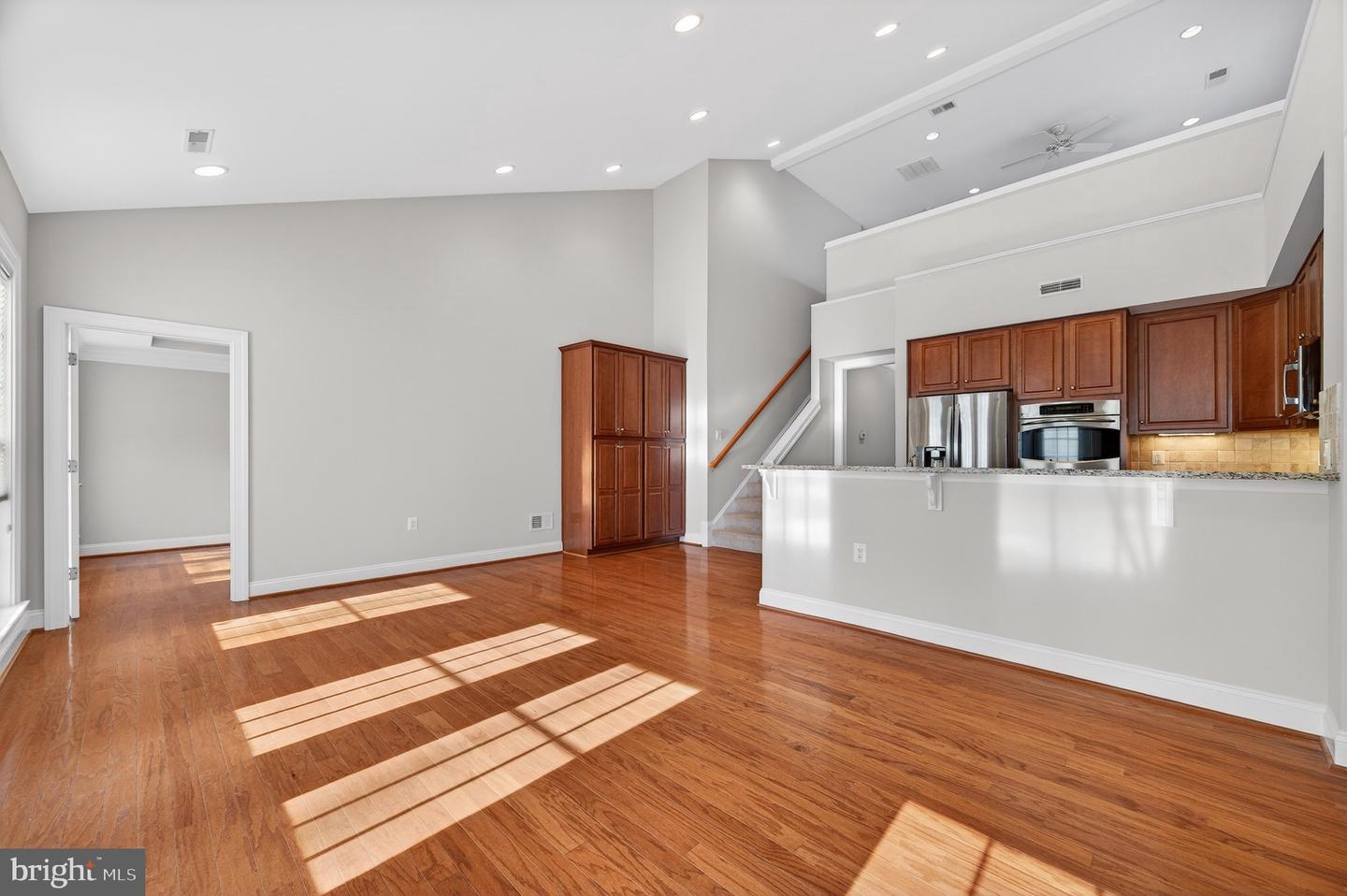 20389 OYSTER REEF PL, ASHBURN, Virginia 20147, 3 Bedrooms Bedrooms, ,3 BathroomsBathrooms,Residential,For sale,20389 OYSTER REEF PL,VALO2110486 MLS # VALO2110486