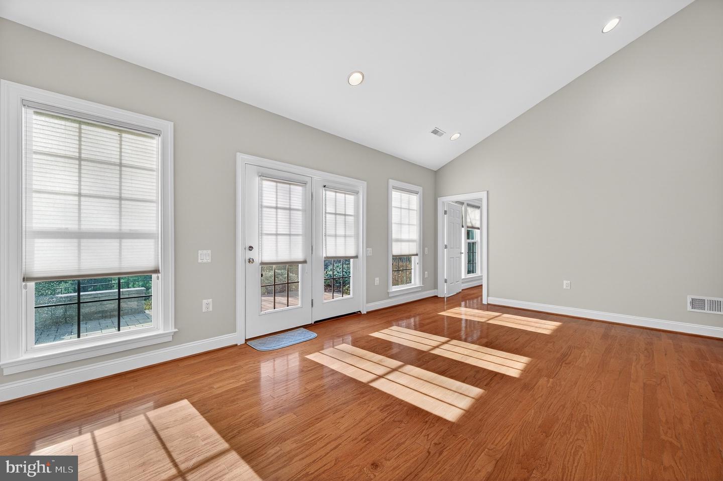 20389 OYSTER REEF PL, ASHBURN, Virginia 20147, 3 Bedrooms Bedrooms, ,3 BathroomsBathrooms,Residential,For sale,20389 OYSTER REEF PL,VALO2110486 MLS # VALO2110486