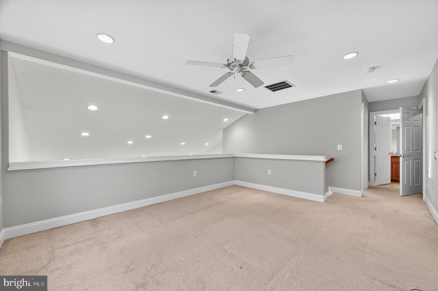 20389 OYSTER REEF PL, ASHBURN, Virginia 20147, 3 Bedrooms Bedrooms, ,3 BathroomsBathrooms,Residential,For sale,20389 OYSTER REEF PL,VALO2110486 MLS # VALO2110486