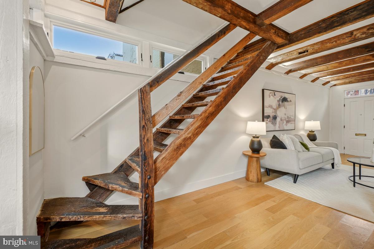 505 9TH ST SE, WASHINGTON, District Of Columbia 20003, 2 Bedrooms Bedrooms, ,1 BathroomBathrooms,Residential,For sale,505 9TH ST SE,DCDC2230788 MLS # DCDC2230788