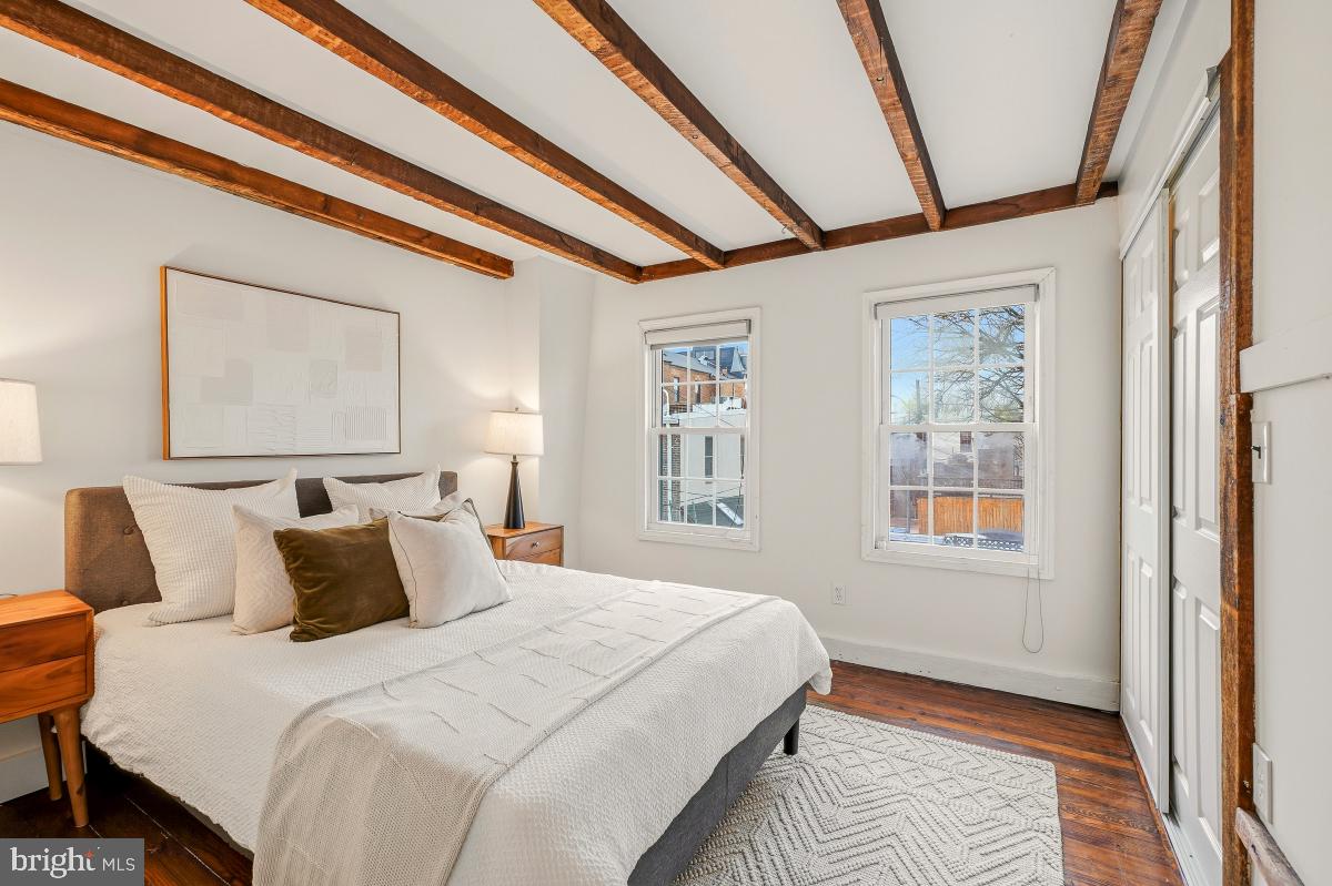 505 9TH ST SE, WASHINGTON, District Of Columbia 20003, 2 Bedrooms Bedrooms, ,1 BathroomBathrooms,Residential,For sale,505 9TH ST SE,DCDC2230788 MLS # DCDC2230788