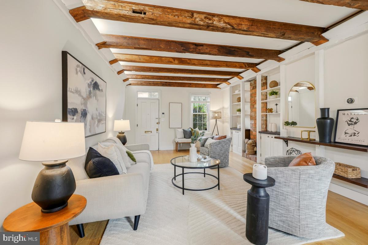 505 9TH ST SE, WASHINGTON, District Of Columbia 20003, 2 Bedrooms Bedrooms, ,1 BathroomBathrooms,Residential,For sale,505 9TH ST SE,DCDC2230788 MLS # DCDC2230788