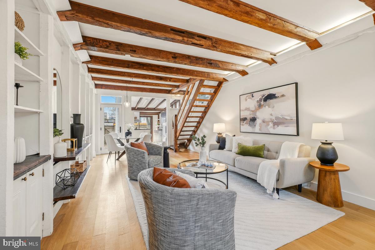 505 9TH ST SE, WASHINGTON, District Of Columbia 20003, 2 Bedrooms Bedrooms, ,1 BathroomBathrooms,Residential,For sale,505 9TH ST SE,DCDC2230788 MLS # DCDC2230788