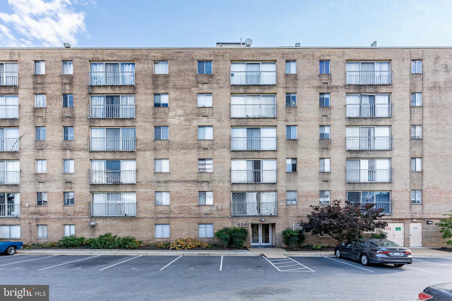4241 COLUMBIA PIKE #601, ARLINGTON, Virginia 22204, 2 Bedrooms Bedrooms, ,2 BathroomsBathrooms,Residential,For sale,4241 COLUMBIA PIKE #601,VAAR2066006 MLS # VAAR2066006 4241 COLUMBIA PIKE #601, ARLINGTON, Virginia 22204, 2 Bedrooms Bedrooms, ,2 BathroomsBathrooms,Residential,For sale,4241 COLUMBIA PIKE #601,VAAR2066006 MLS # VAAR2066006