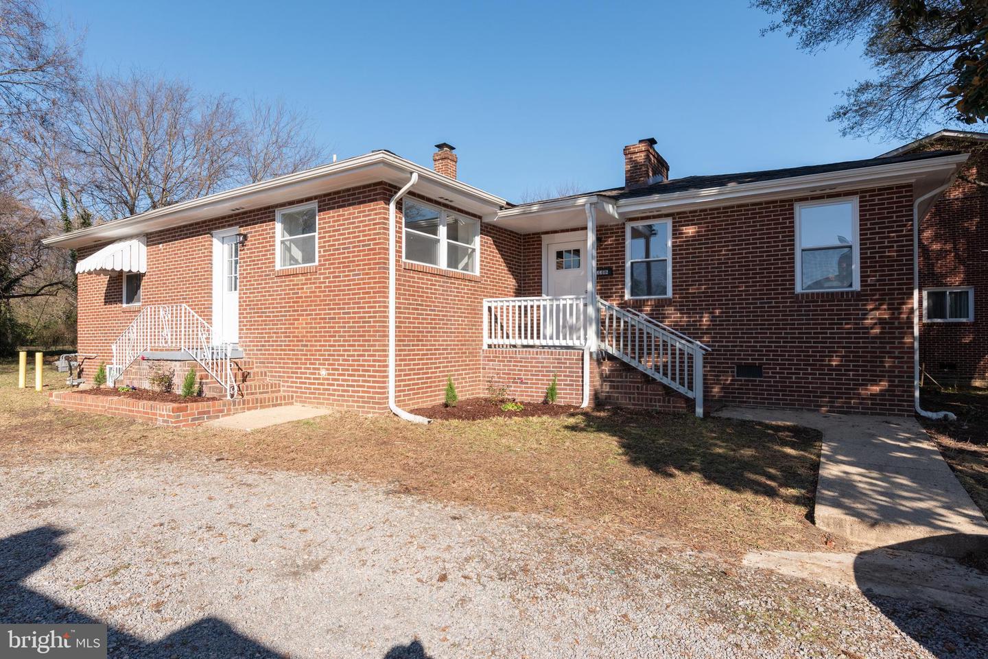 3306 E RIVER RD, SOUTH CHESTERFIELD, Virginia 23803, 3 Bedrooms Bedrooms, ,3 BathroomsBathrooms,Residential,For sale,3306 E RIVER RD,VACF2001330 MLS # VACF2001330 3306 E RIVER RD, SOUTH CHESTERFIELD, Virginia 23803, 3 Bedrooms Bedrooms, ,3 BathroomsBathrooms,Residential,For sale,3306 E RIVER RD,VACF2001330 MLS # VACF2001330