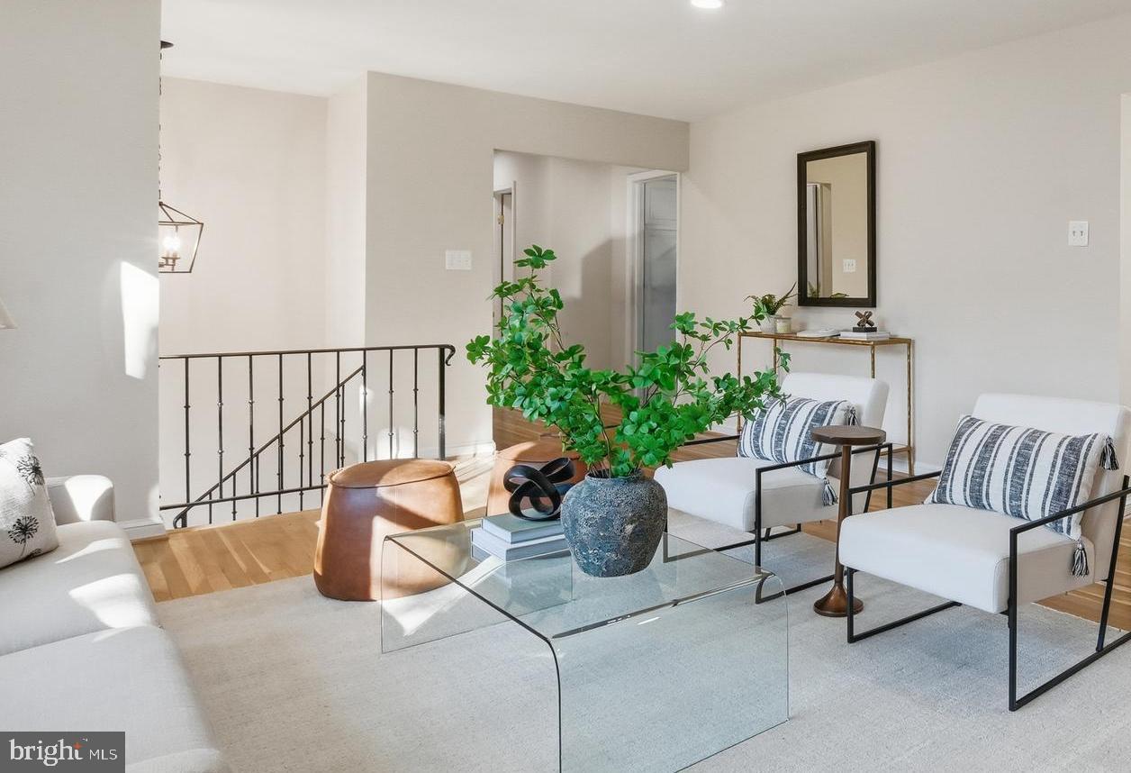 7923 KARL RD, ALEXANDRIA, Virginia 22308, 4 Bedrooms Bedrooms, ,3 BathroomsBathrooms,Residential,For sale,7923 KARL RD,VAFX2279060 MLS # VAFX2279060 7923 KARL RD, ALEXANDRIA, Virginia 22308, 4 Bedrooms Bedrooms, ,3 BathroomsBathrooms,Residential,For sale,7923 KARL RD,VAFX2279060 MLS # VAFX2279060