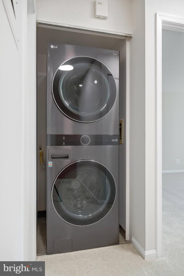 5902 COVE LANDING RD #202, BURKE, Virginia 22015, 2 Bedrooms Bedrooms, ,2 BathroomsBathrooms,Residential,For sale,5902 COVE LANDING RD #202,VAFX2279540 MLS # VAFX2279540