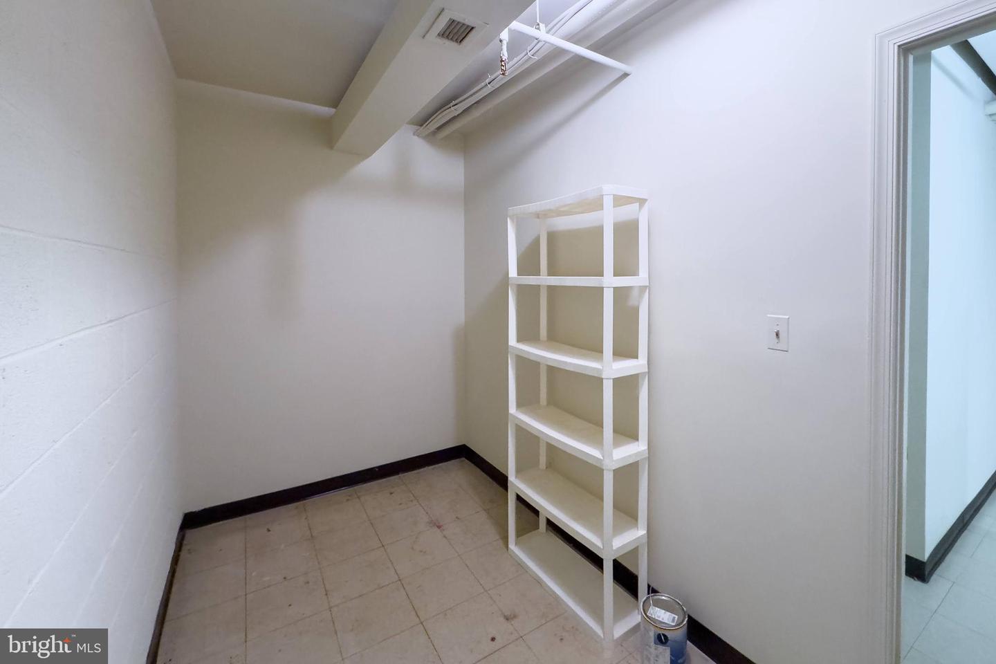 5902 COVE LANDING RD #202, BURKE, Virginia 22015, 2 Bedrooms Bedrooms, ,2 BathroomsBathrooms,Residential,For sale,5902 COVE LANDING RD #202,VAFX2279540 MLS # VAFX2279540