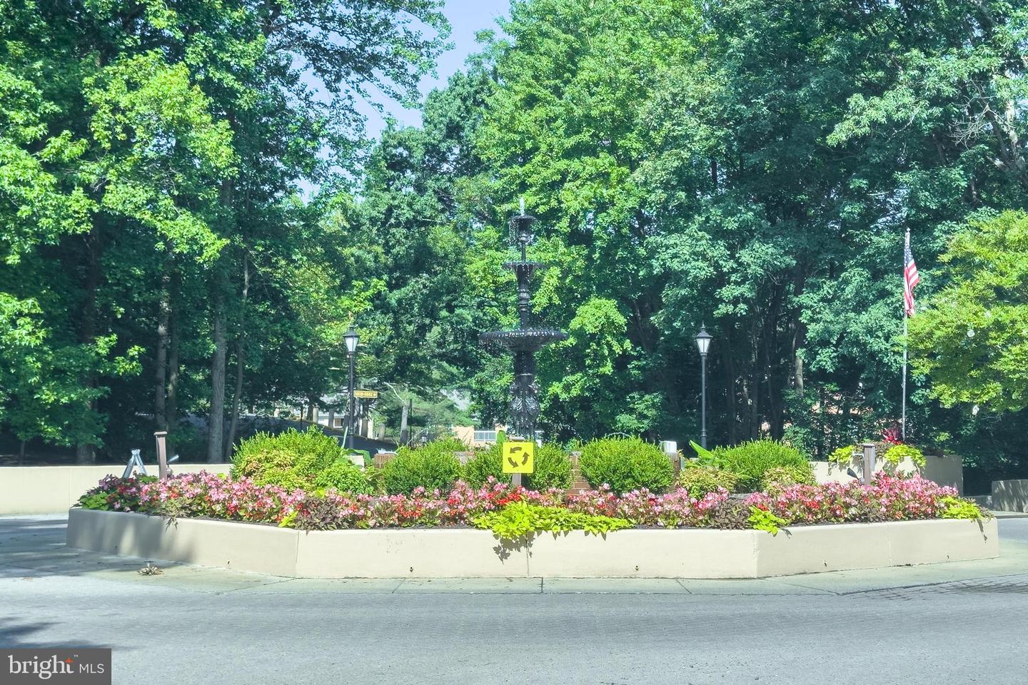 5902 COVE LANDING RD #202, BURKE, Virginia 22015, 2 Bedrooms Bedrooms, ,2 BathroomsBathrooms,Residential,For sale,5902 COVE LANDING RD #202,VAFX2279540 MLS # VAFX2279540