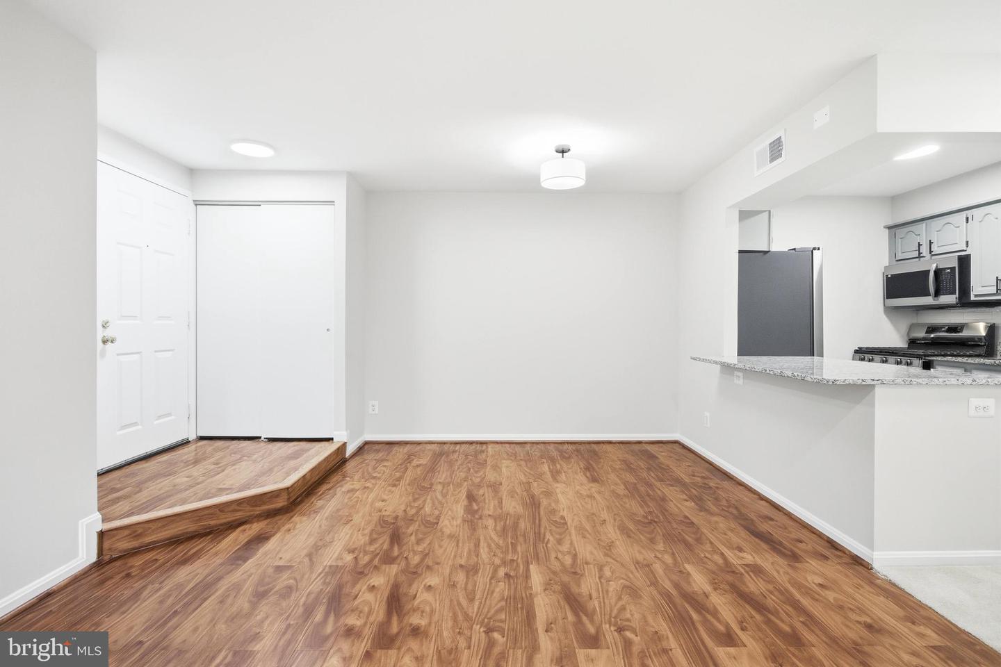 5902 COVE LANDING RD #202, BURKE, Virginia 22015, 2 Bedrooms Bedrooms, ,2 BathroomsBathrooms,Residential,For sale,5902 COVE LANDING RD #202,VAFX2279540 MLS # VAFX2279540