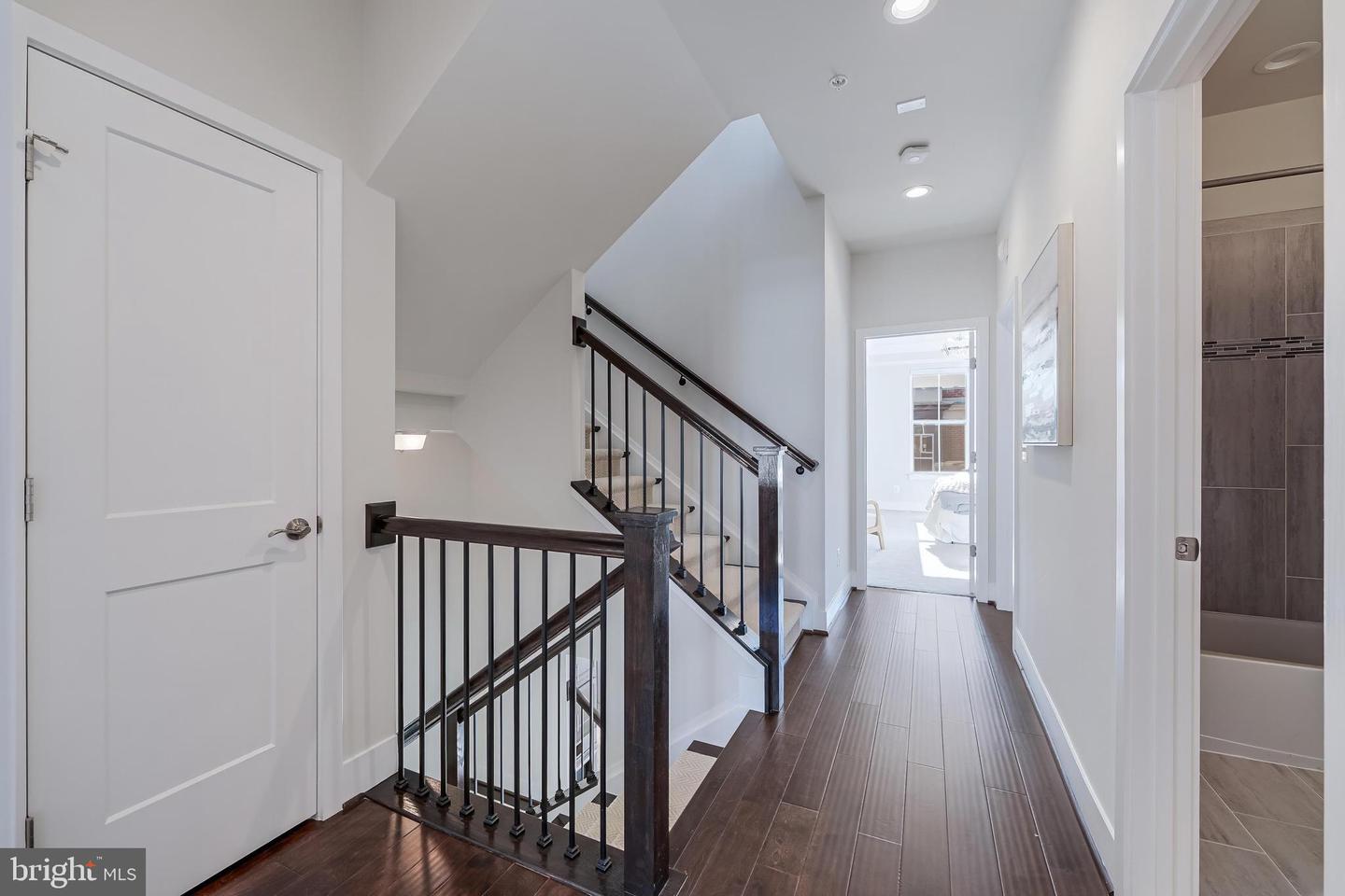 11695 SUNRISE SQUARE PL, RESTON, Virginia 20191, 4 Bedrooms Bedrooms, ,4 BathroomsBathrooms,Residential,For sale,11695 SUNRISE SQUARE PL,VAFX2279552 MLS # VAFX2279552