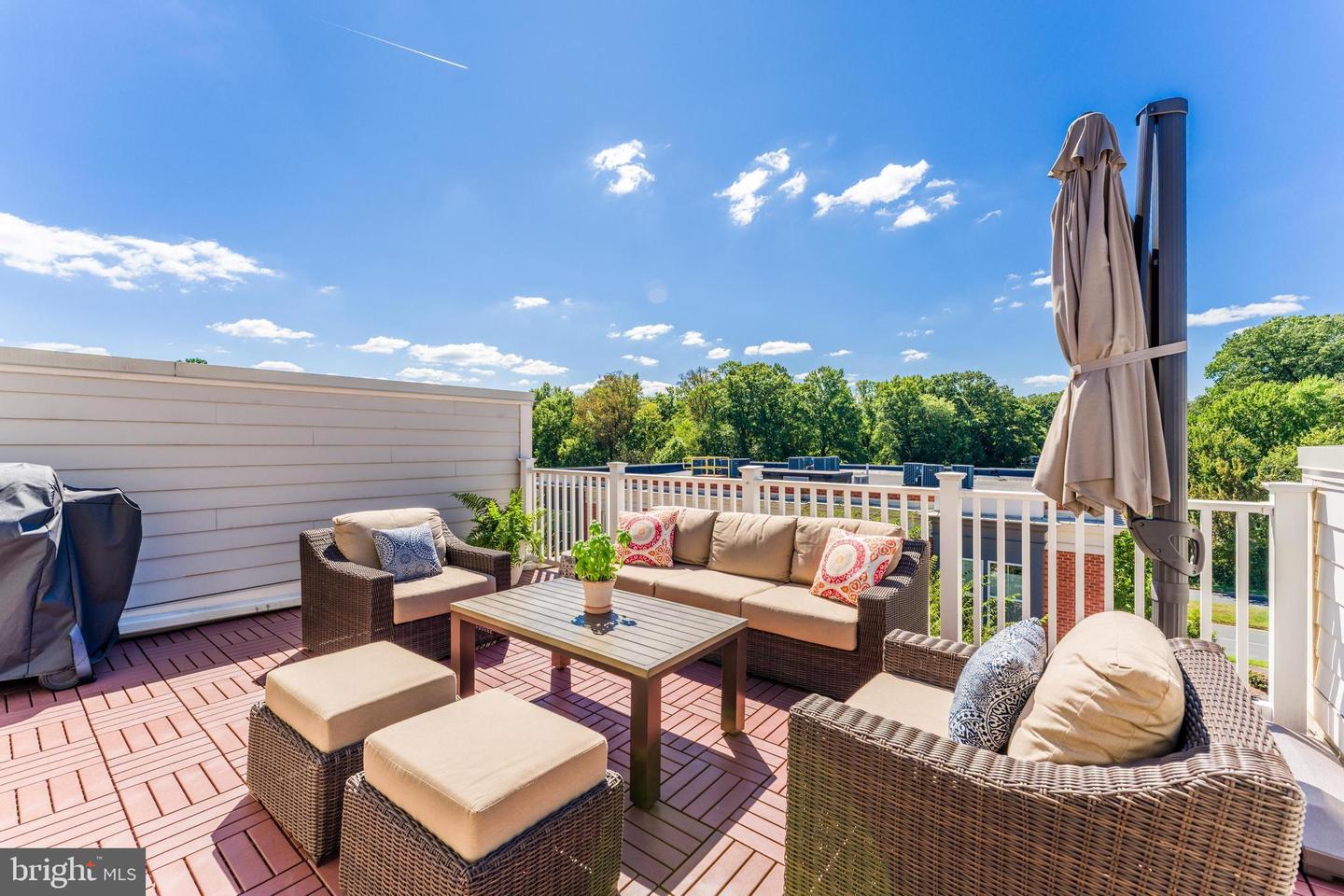 11695 SUNRISE SQUARE PL, RESTON, Virginia 20191, 4 Bedrooms Bedrooms, ,4 BathroomsBathrooms,Residential,For sale,11695 SUNRISE SQUARE PL,VAFX2279552 MLS # VAFX2279552