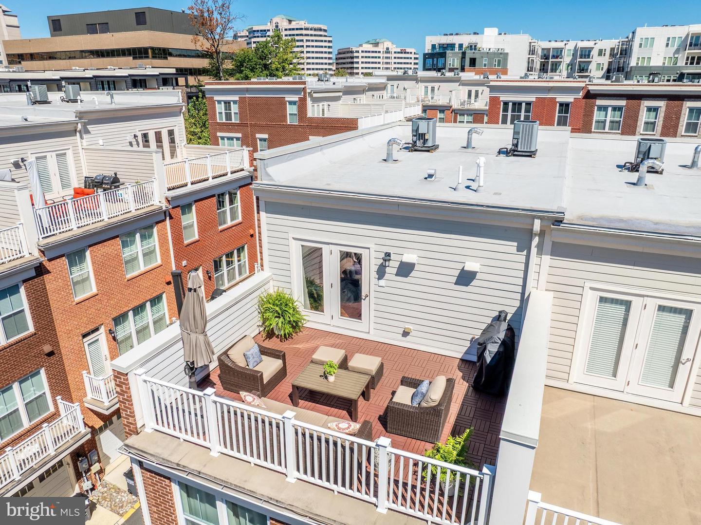 11695 SUNRISE SQUARE PL, RESTON, Virginia 20191, 4 Bedrooms Bedrooms, ,4 BathroomsBathrooms,Residential,For sale,11695 SUNRISE SQUARE PL,VAFX2279552 MLS # VAFX2279552