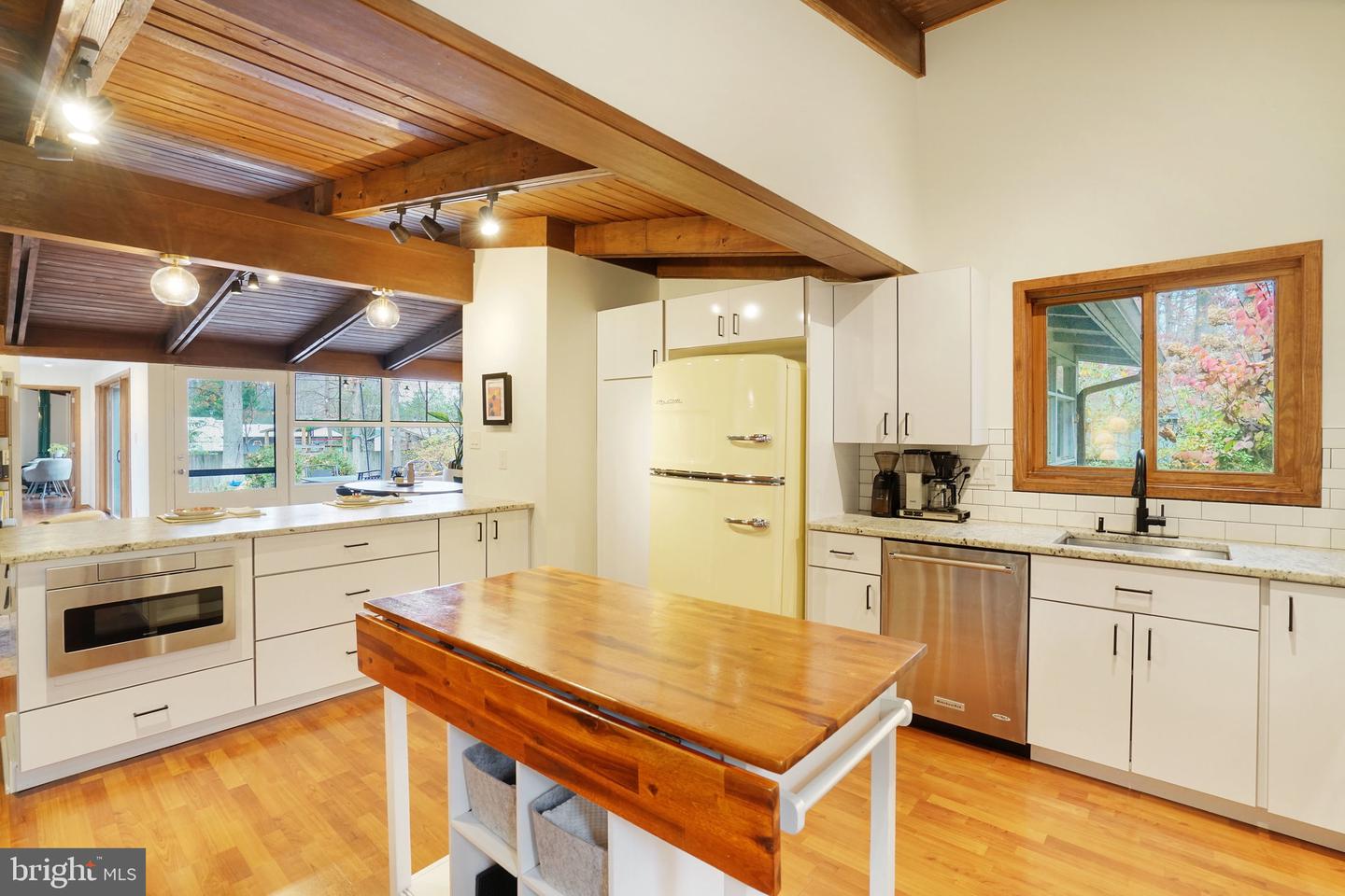 3322 ELM TER, FALLS CHURCH, Virginia 22042, 3 Bedrooms Bedrooms, ,3 BathroomsBathrooms,Residential,For sale,3322 ELM TER,VAFX2280582 MLS # VAFX2280582