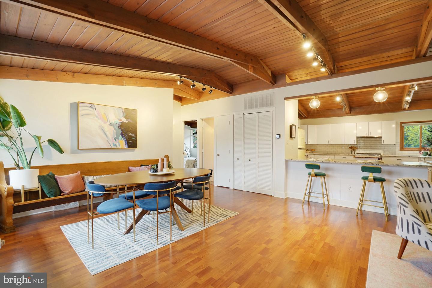 3322 ELM TER, FALLS CHURCH, Virginia 22042, 3 Bedrooms Bedrooms, ,3 BathroomsBathrooms,Residential,For sale,3322 ELM TER,VAFX2280582 MLS # VAFX2280582