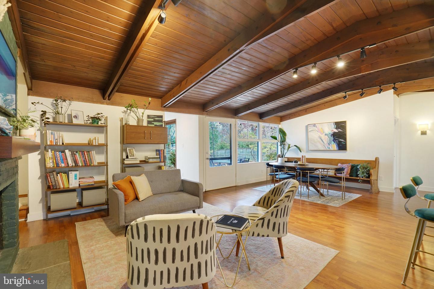 3322 ELM TER, FALLS CHURCH, Virginia 22042, 3 Bedrooms Bedrooms, ,3 BathroomsBathrooms,Residential,For sale,3322 ELM TER,VAFX2280582 MLS # VAFX2280582