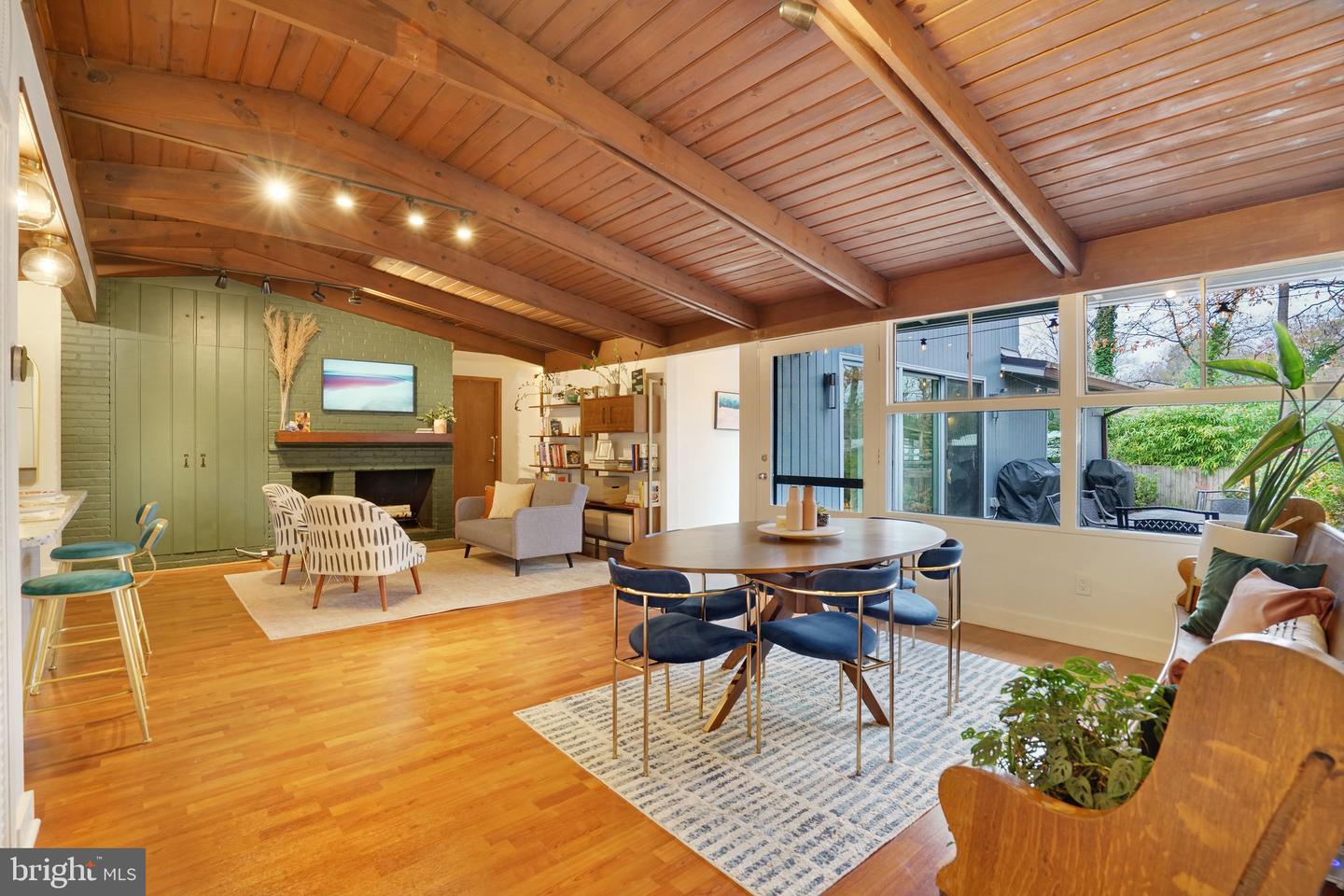 3322 ELM TER, FALLS CHURCH, Virginia 22042, 3 Bedrooms Bedrooms, ,3 BathroomsBathrooms,Residential,For sale,3322 ELM TER,VAFX2280582 MLS # VAFX2280582