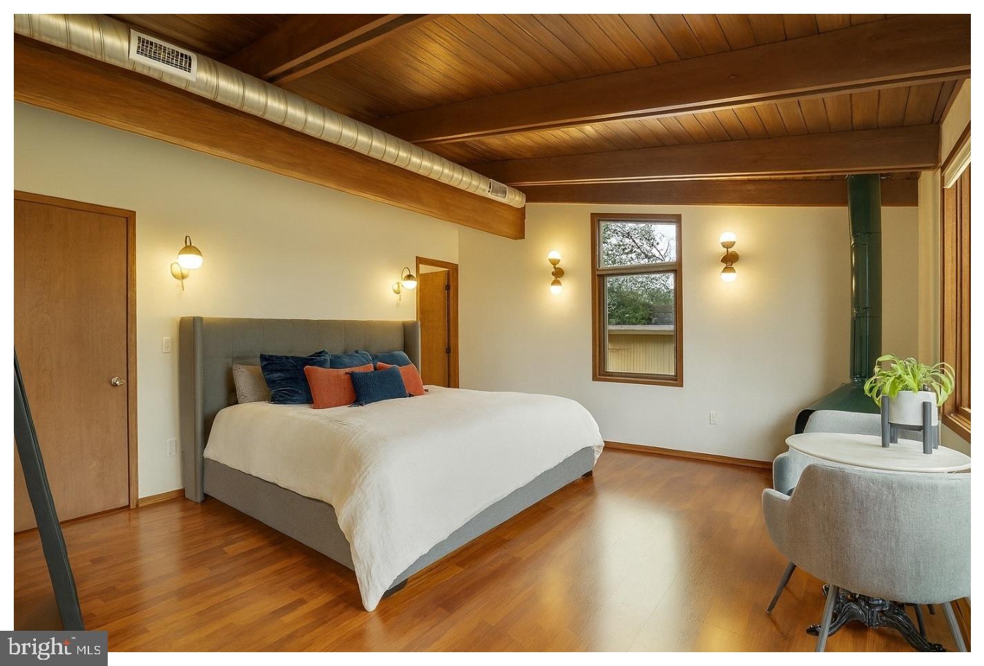 3322 ELM TER, FALLS CHURCH, Virginia 22042, 3 Bedrooms Bedrooms, ,3 BathroomsBathrooms,Residential,For sale,3322 ELM TER,VAFX2280582 MLS # VAFX2280582