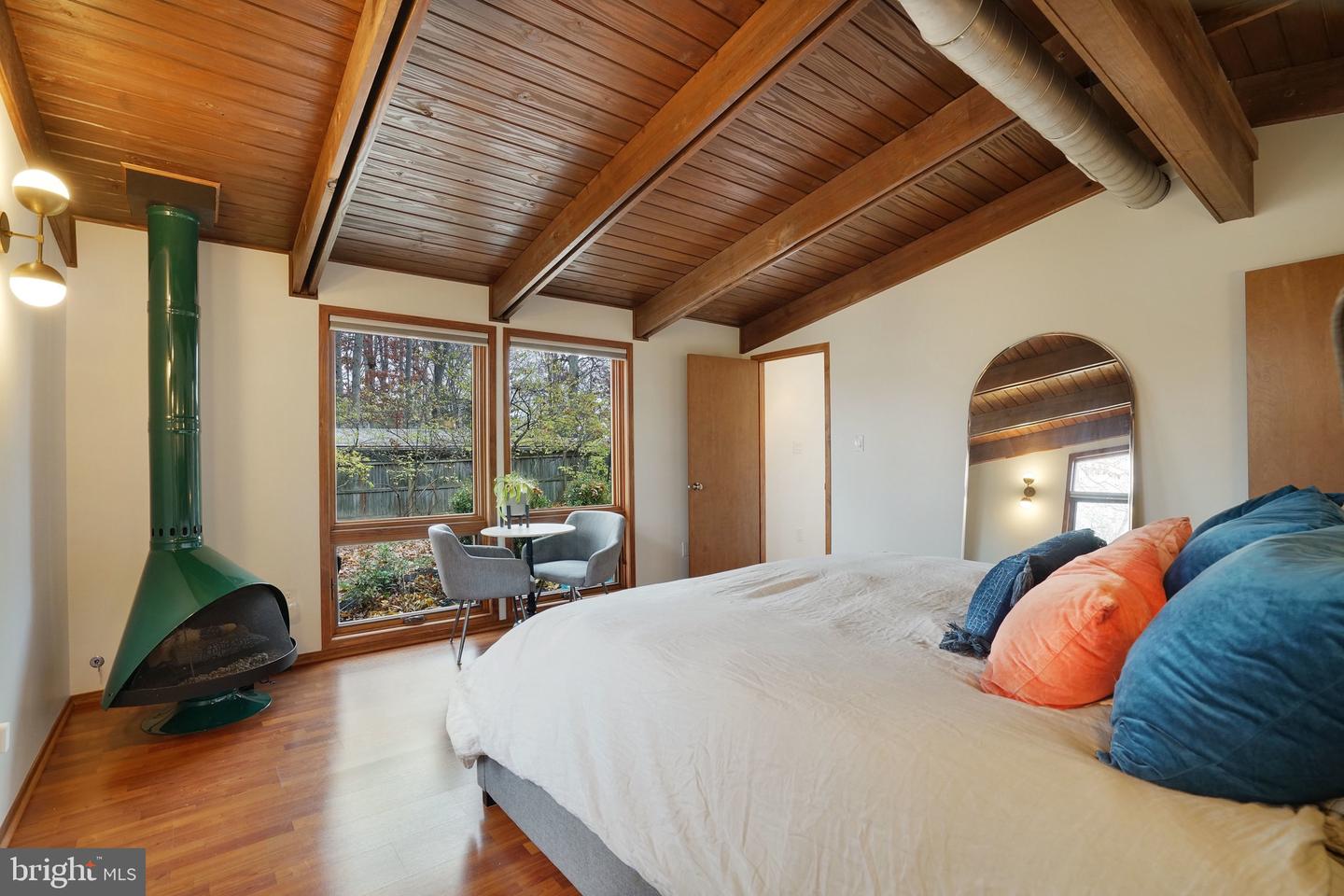 3322 ELM TER, FALLS CHURCH, Virginia 22042, 3 Bedrooms Bedrooms, ,3 BathroomsBathrooms,Residential,For sale,3322 ELM TER,VAFX2280582 MLS # VAFX2280582