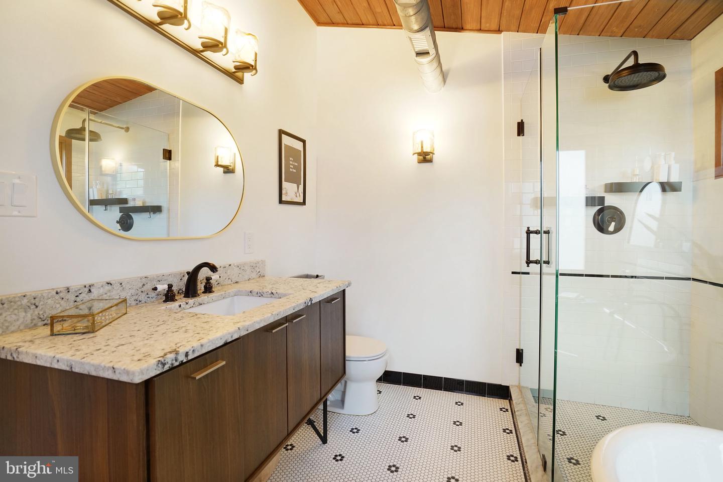 3322 ELM TER, FALLS CHURCH, Virginia 22042, 3 Bedrooms Bedrooms, ,3 BathroomsBathrooms,Residential,For sale,3322 ELM TER,VAFX2280582 MLS # VAFX2280582