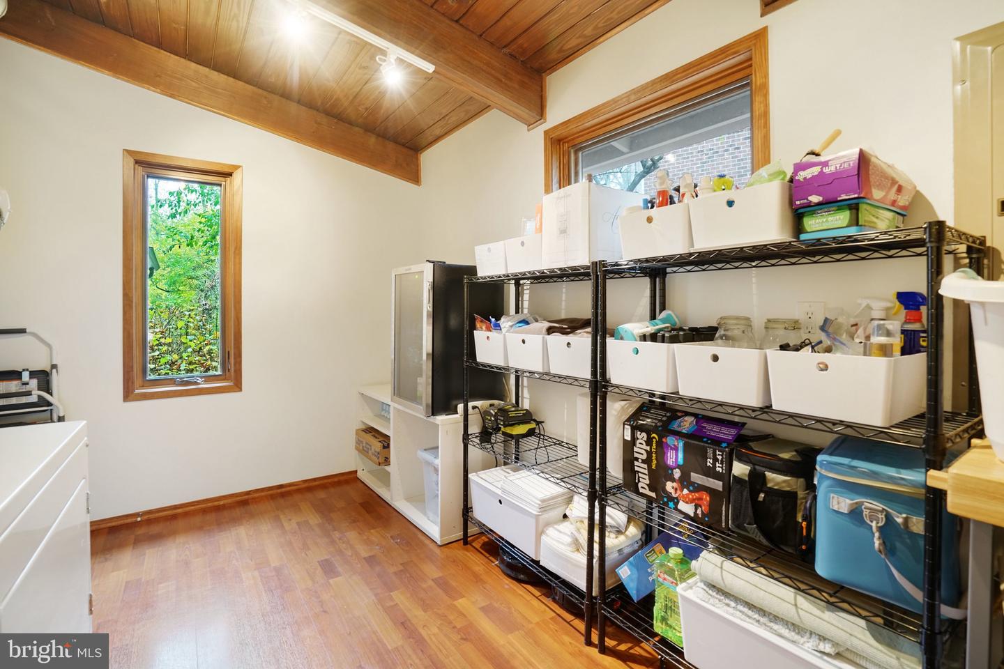 3322 ELM TER, FALLS CHURCH, Virginia 22042, 3 Bedrooms Bedrooms, ,3 BathroomsBathrooms,Residential,For sale,3322 ELM TER,VAFX2280582 MLS # VAFX2280582