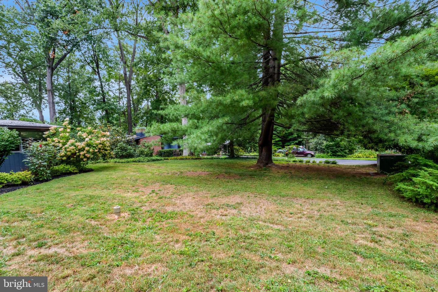 3322 ELM TER, FALLS CHURCH, Virginia 22042, 3 Bedrooms Bedrooms, ,3 BathroomsBathrooms,Residential,For sale,3322 ELM TER,VAFX2280582 MLS # VAFX2280582