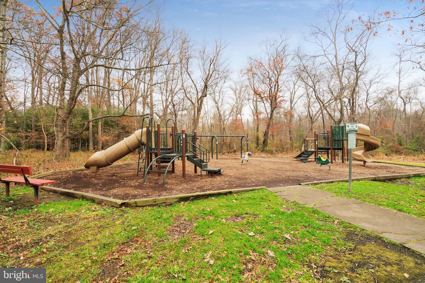 3322 ELM TER, FALLS CHURCH, Virginia 22042, 3 Bedrooms Bedrooms, ,3 BathroomsBathrooms,Residential,For sale,3322 ELM TER,VAFX2280582 MLS # VAFX2280582