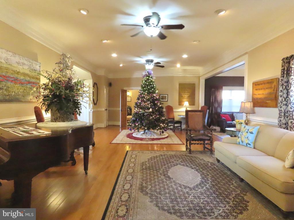 65 CLARK LN, WASHINGTON, Virginia 22747, 7 Bedrooms Bedrooms, ,10 BathroomsBathrooms,Residential,For sale,65 CLARK LN,VARP2002418 MLS # VARP2002418